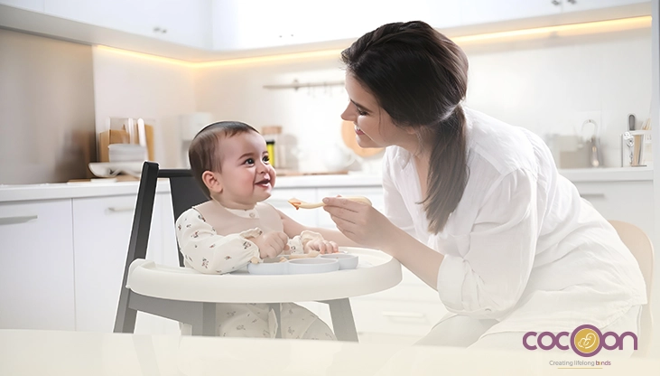 A Parent’s Guide: What to Feed Your Baby Month by Month
